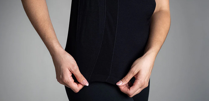 Hier sehen Sie das Produkt Women's Shirt in schwarz aus der Kategorie Entzündungshemmende Regenerationsbandagen. Ein Artikel erhältlich bei MTR Equipments.