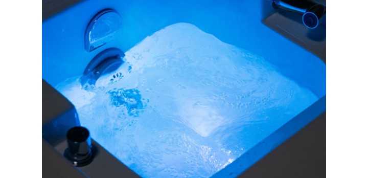 Hier sehen Sie das ZenFusion Flow-System, eine Wellnessmassageliege mit integriertem Head Spa und Foot Spa aus der Kategorie Spa/Spezialliegen. Ein Produkt aus dem MTR Equipments Online Shop.
