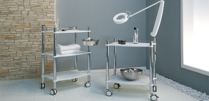 Hier sehen Sie das Produkt Lamica DecorLine - 2 Tablare, Rohre chrom aus der Kategorie Trolleys. Ein Artikel erhältlich bei MTR Equipments.